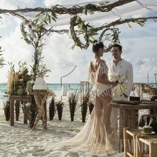 Svadba na opustenom ostrove môže vyzerať aj takto