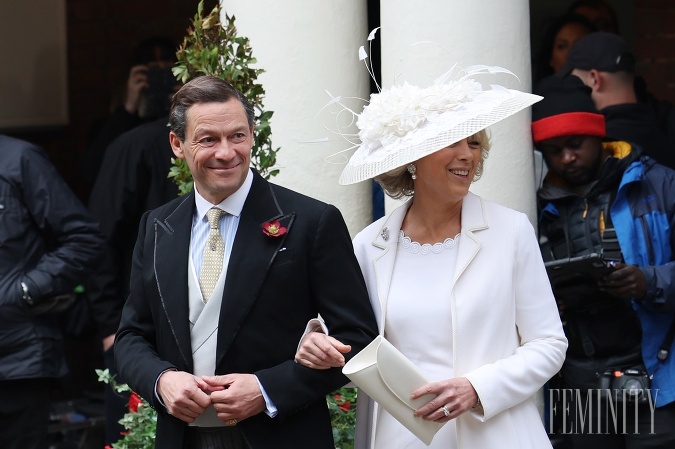V šiestej sérii uvidíme aj svadbu princa Charlesa a Camilly Parker Bowles v roku 2005. 