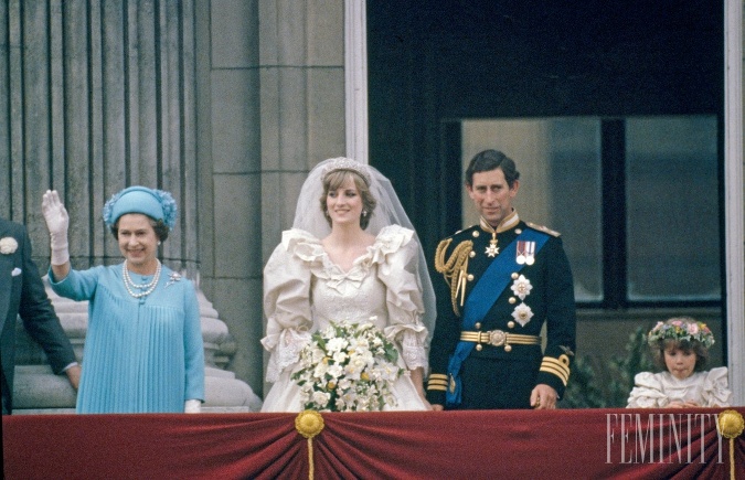 Kráľovná bola zo svadby nadšená - Diana bola presne vzorom nevinného dievčaťa, ktoré si Alžbeta predstavovala po boku svojho najstaršieho syna