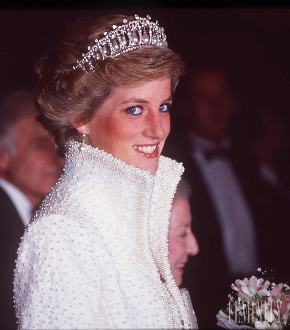 Princezná Diana svoj diadém sfamiliárnila, pretože ho mala na sebe veľakrát aj počas svojho kráľovského života. 