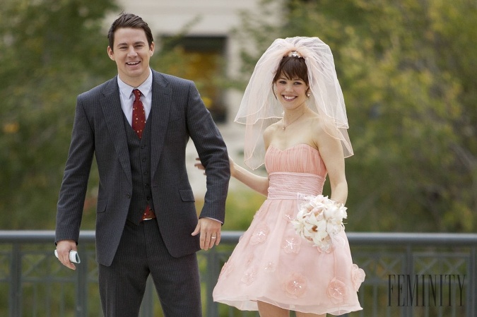Herečka Rachel McAdams si na svadbu so svojím filmových snúbencom Chaningom Tatumom vbrala dosť netradičné šaty. 