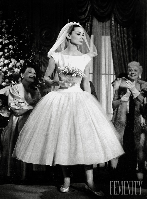 Audrey Hepburn mala na sebe vo filme Funny Face svadobné z dielne legendárneho Givenchy. 