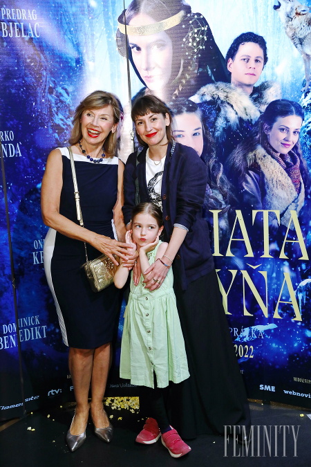 Spisovateľka Tamara Šimončík Heribanová s mamou, moderátorkou Alenou Heribanovou a dcérkou Emilkou