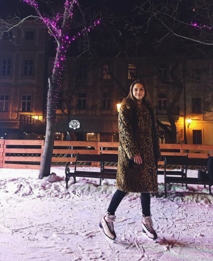 Moderátorka Barbora Bakošová si vyskúšala krasokorčuľovanie 