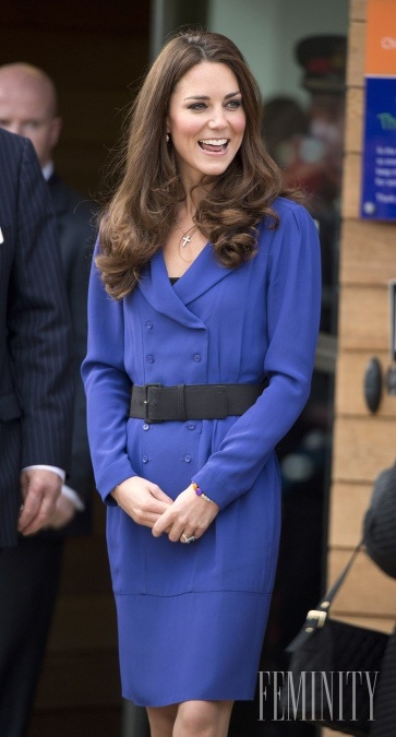 Sympatická vojvodkyňa Kate sa vôbec nebojí ukázať v rovnakom modely viackrát a na ekológiu v móde nedá dopustiť